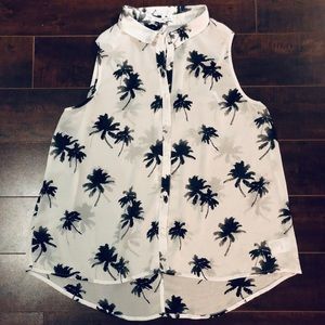 American Eagle Ladies Palm Tree Shirt